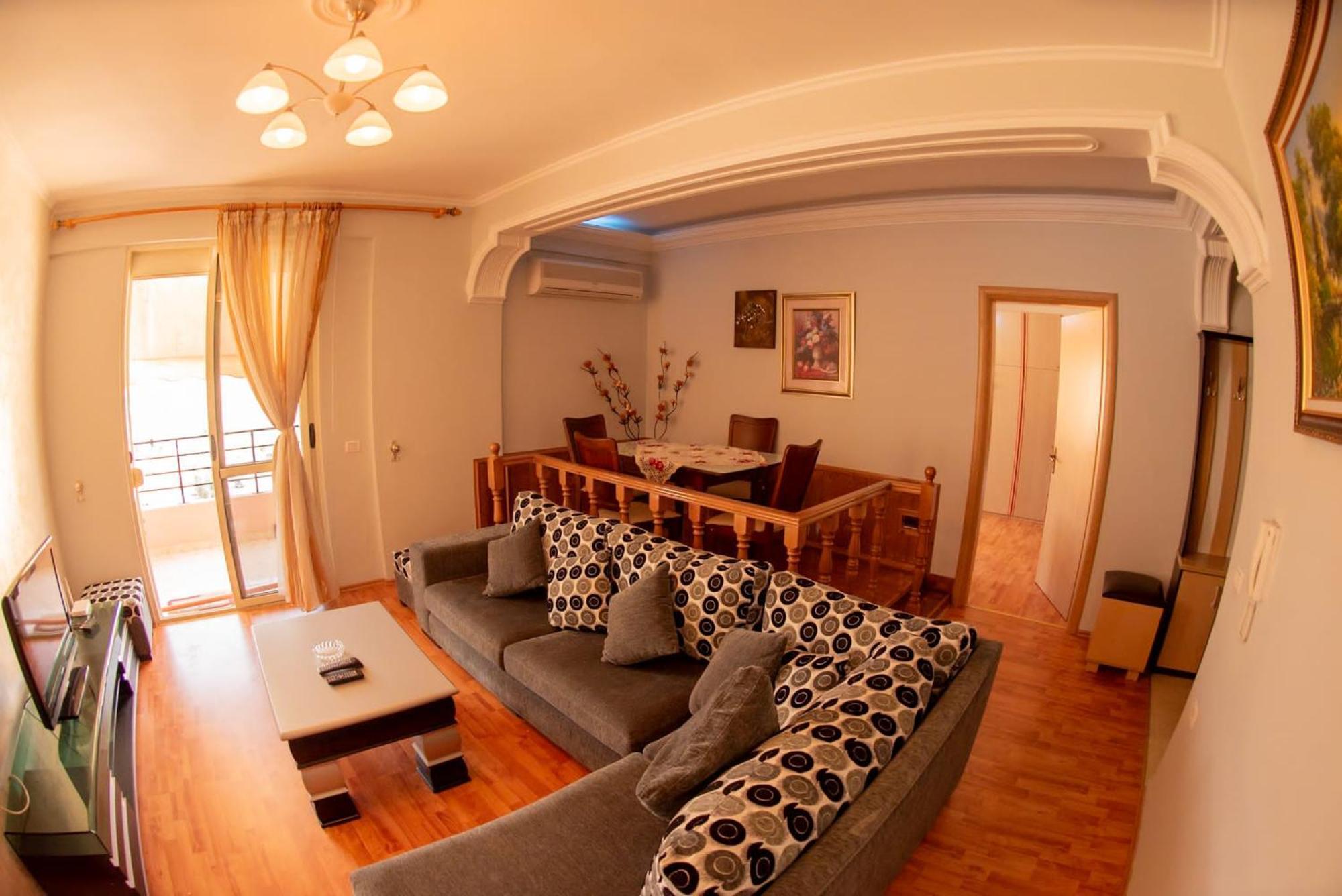 Apartament Egzoni City Center Apartment Berat Luaran gambar